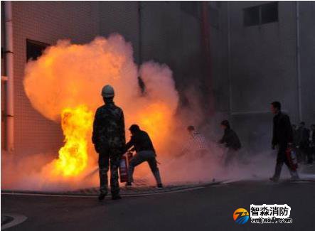 ���Σ�U��,����վ���